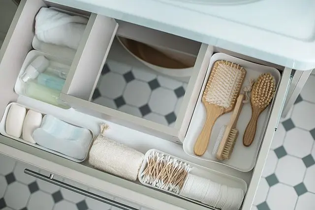 Organiserad och städad badrumslåda